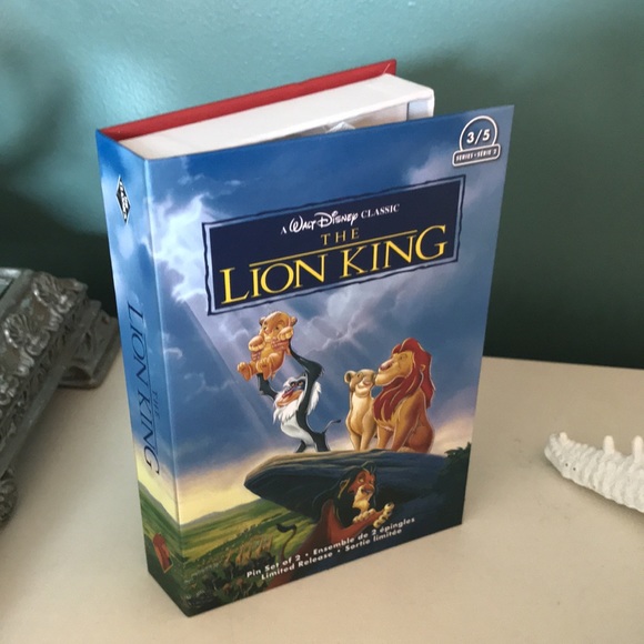 Disney Pin Collection. The Lion King. Set of 2 pins. New in Box with UPC tag. - Picture 9 of 13